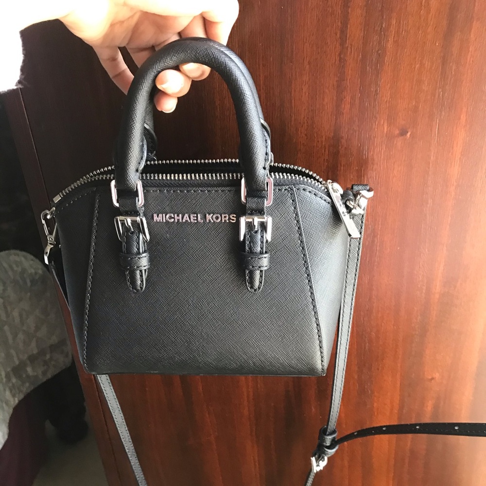 Michael kors mini purse
